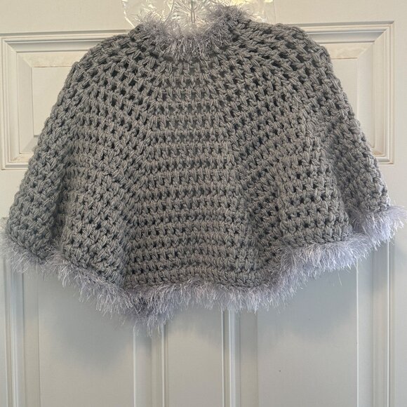 Handmade Women Chunky Crocheted Shrug Faux Fur Trim Grey One Size - Picture 4 of 8